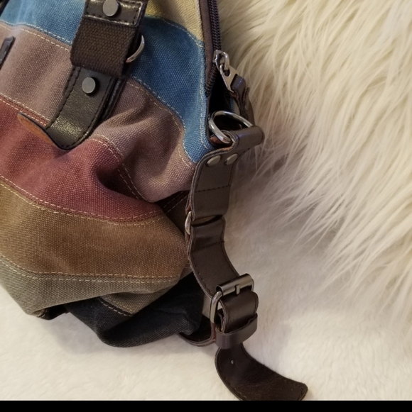 Kiss Gold purse - Picture 3 of 6